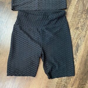 SHOSHO PreLoved Preowned Casual Activewear Summer Days 1X Black Waffle Shorts